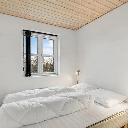 4 Bedroom Amazing In * Nordenbro Vesteregn