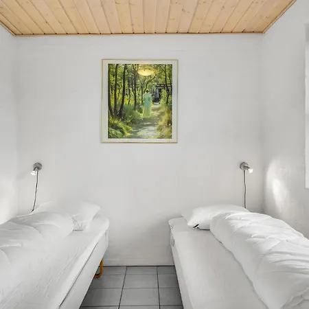 Ferienhaus 4 Bedroom Amazing In