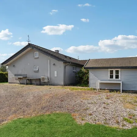 4 Bedroom Amazing In * Nordenbro Vesteregn